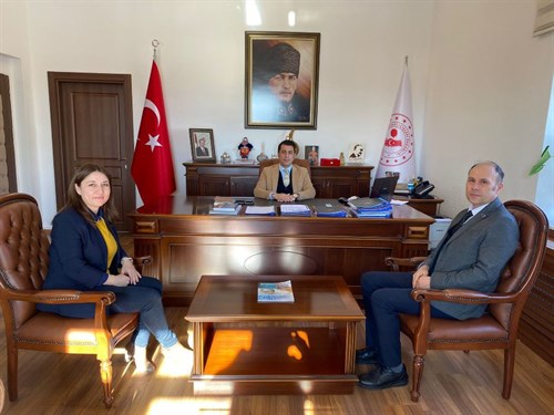 Gülşehir Gençlik ve Spor İlçe Müdürü olarak atanan Fatma Yıldız Yaman Kaymakamımız Sayın Olgun Öner’e veda ziyaretinde bulundu.