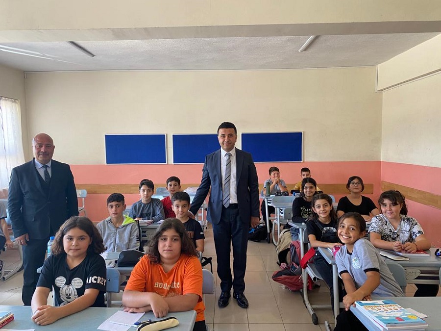Kaymakamımız Sayın Aziz GÖLBAŞI, 2023-2024 Eğitim-Öğretim Yılı Açılış Programına Katıldı.